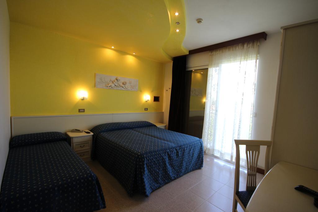 Hotel Roma Lido di Jesolo Dış mekan fotoğraf